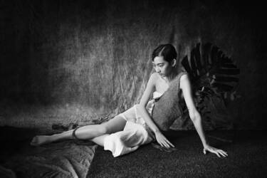 Fashion photographer Ava Pivot's fashion shoot for Luxiders magazine, a sustainable fashion magazine. Shot on Z 9, Ava Pivot speaks to Nikon magazine about her three bodies.